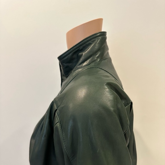 Boundary Waters Women's Vintage Leather Jacket in green - Picture 7 of 9